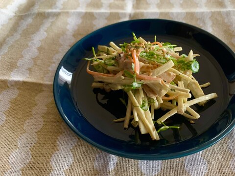 ごぼうと豆苗のサラダ